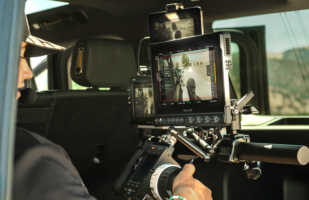 Monitor with Handheld Multi-View